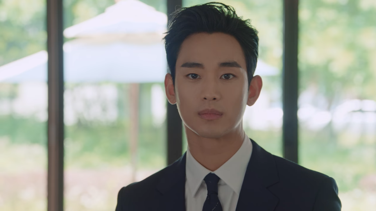 kdramadump's tweet photo. THIS LOOK IS SUCH A SERVE!! DAMN HOT SIR 😳
#ItsOkayToNotBeOkay 
#ItsOkayToNotBeOkayEP12 https://t.co/w2XltG2p3m