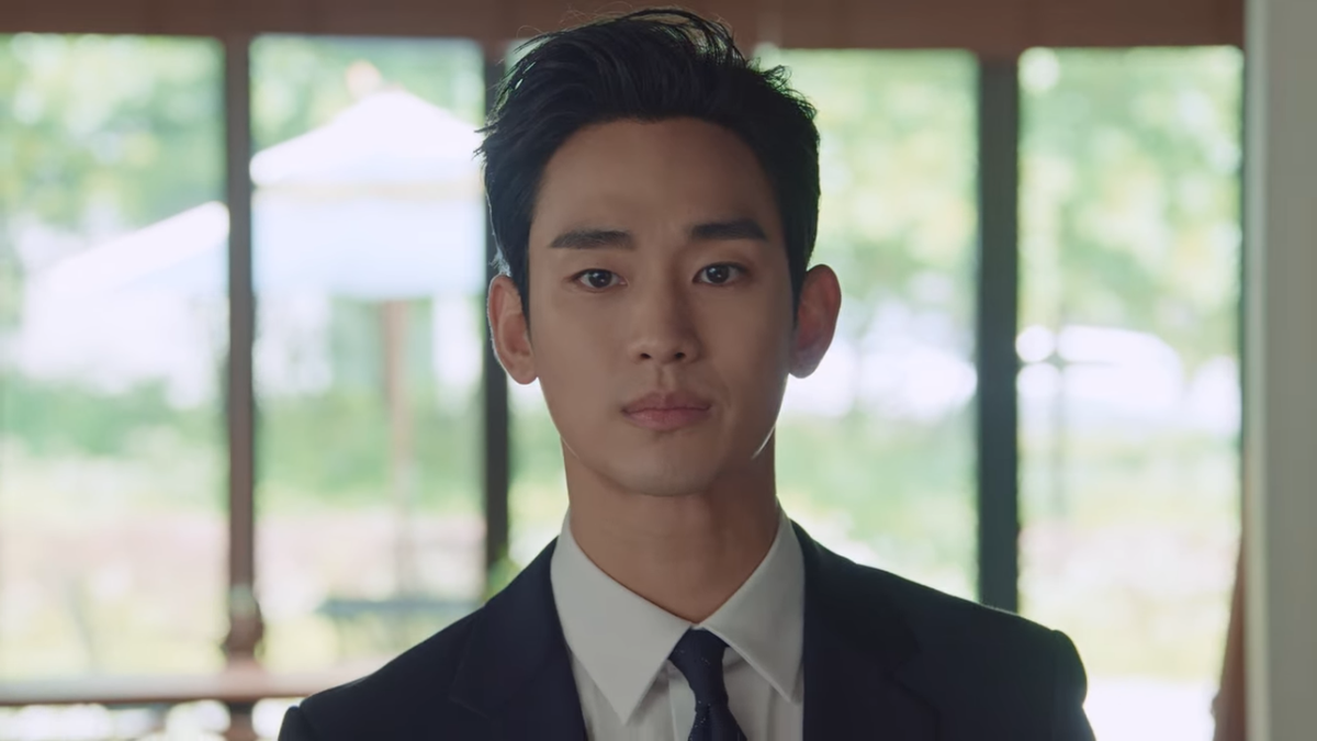 kdramadump's tweet photo. THIS LOOK IS SUCH A SERVE!! DAMN HOT SIR 😳
#ItsOkayToNotBeOkay 
#ItsOkayToNotBeOkayEP12 https://t.co/w2XltG2p3m