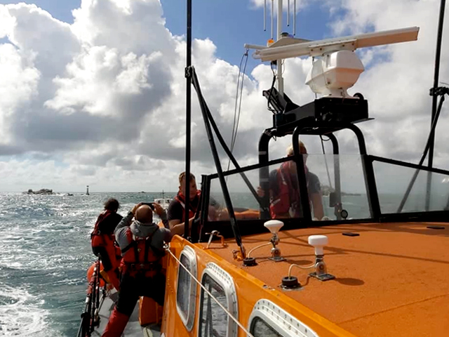 jerseylifeboats's tweet photo. Sir Max was launched on service this morning to help a boat with steering failure, stranded at the Minquieres. Successful mission and all now back safe and sound - well done team.
https://t.co/WOvblQeCeN
#JerseyLifeboat #WaterSafety #YourBoat #YourCrew https://t.co/lMvq5874hR