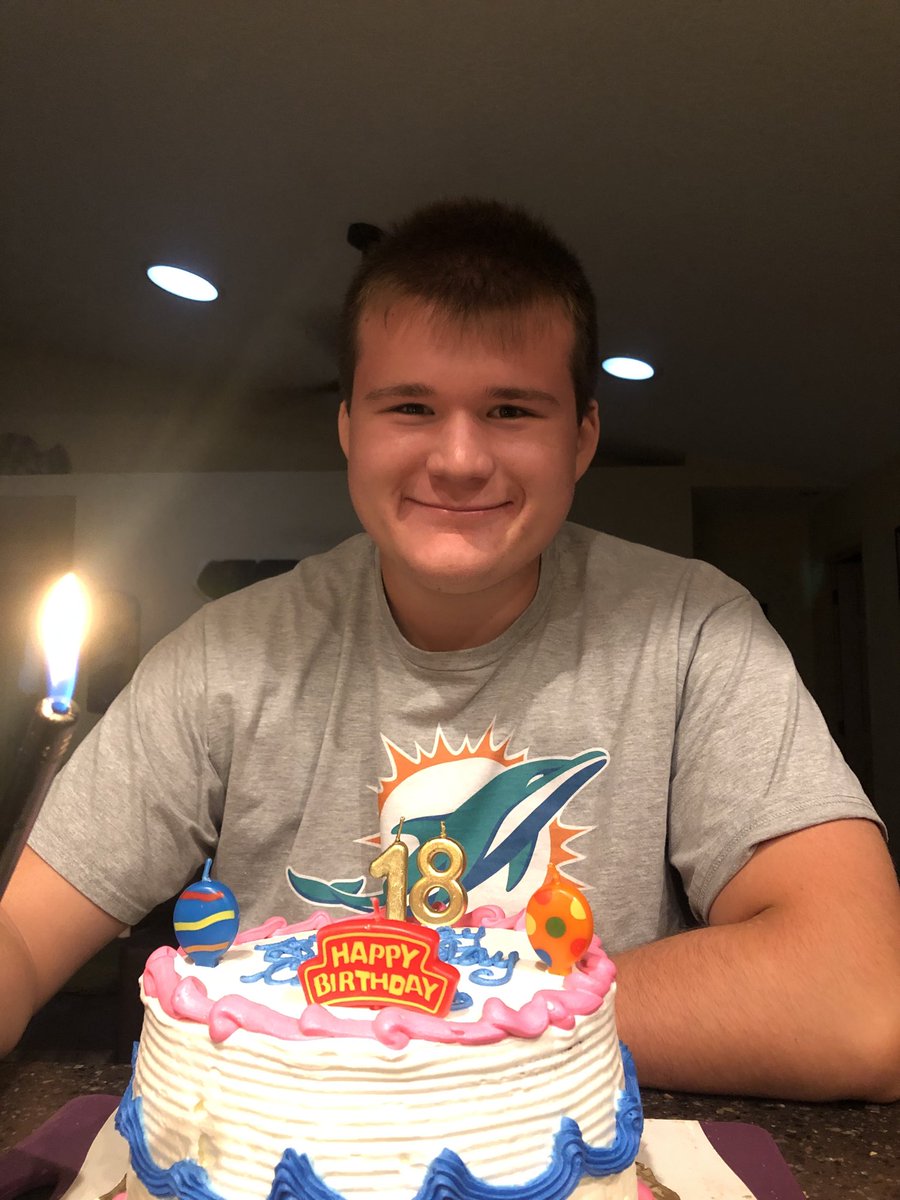 B_G_Liston's tweet photo. Happy 18th Birthday Cooper!🎊🎈⁦@cooper_liston⁩ https://t.co/VRwObMseQo