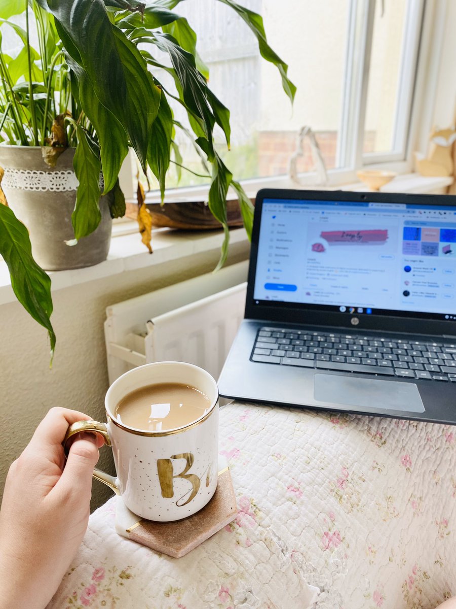 lablogbeaute's tweet photo. Happy Sunday! 🙌🏻
When you’re in the process of trying to launch your own magazine, Sundays are all about planning & drinking copious amounts of tea... ☕️ 💻
What’s your #Sunday been like?
#Journo #LooplyCommunity #LooplyMag #femaleempowerment https://t.co/iuFFcz6bZF