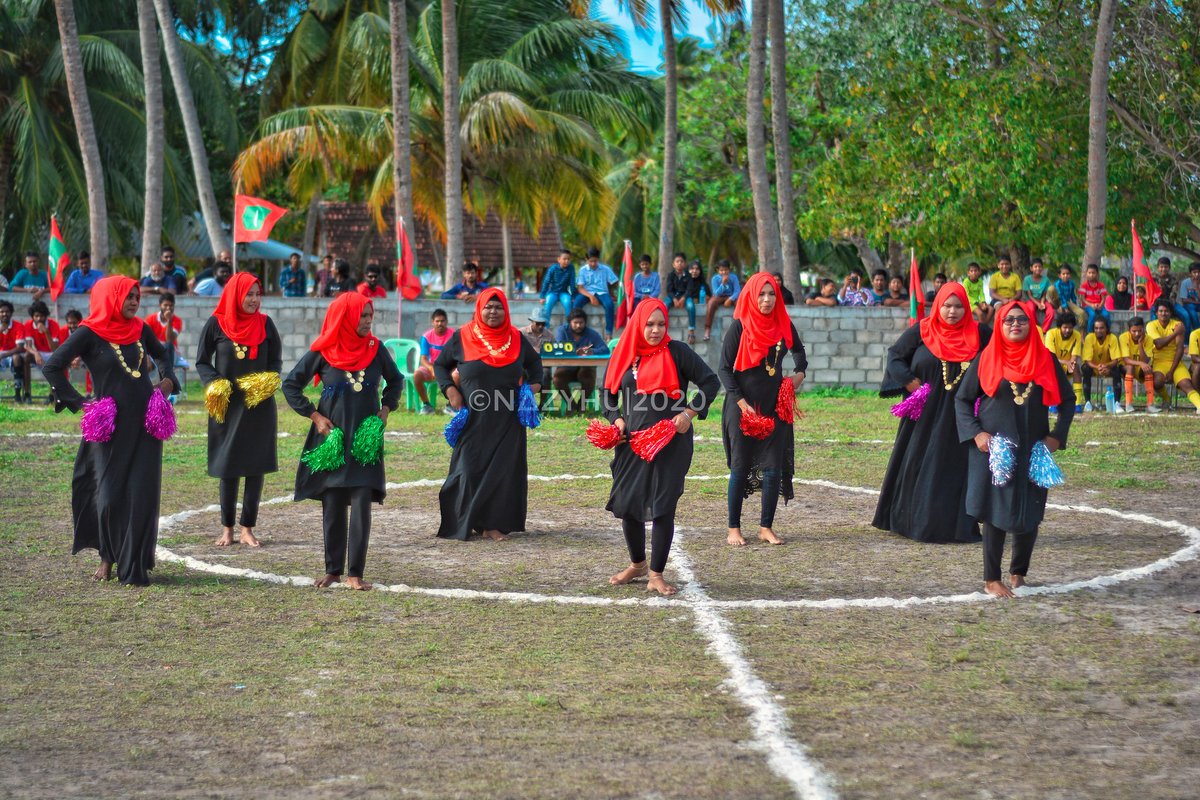 Nazyhu21's tweet photo. Baarashu Zuvaanun Dhirun "Member Cup Futsal Tournament 2020" Opening Ceremony.
#Minivan55 #BZD https://t.co/nnOyjy1Db1