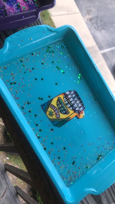 Check out my rolling trays 💕 https://t.co/0mSZVcZ2iv<a href="/tag/newprofilepic"class="tags"><span>#newprofilepic</span></a>