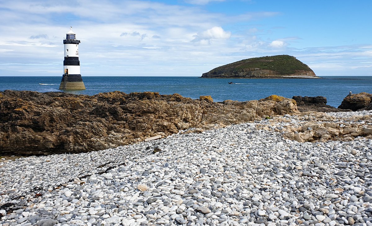 JonesiOnTwittah's tweet photo. Today's wander - Beaumaris to Penmon Point #Anglesey #Wales https://t.co/GR0IzXnp4s