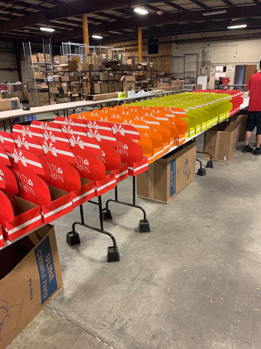NurseLuxe's tweet photo. We love our warehouse team!
#nurseluxe #yearofthenurse #nursesareessential #essentialworker #essentialaf #subscriptionboxes @monthlyboxer https://t.co/rznq6vqNDQ