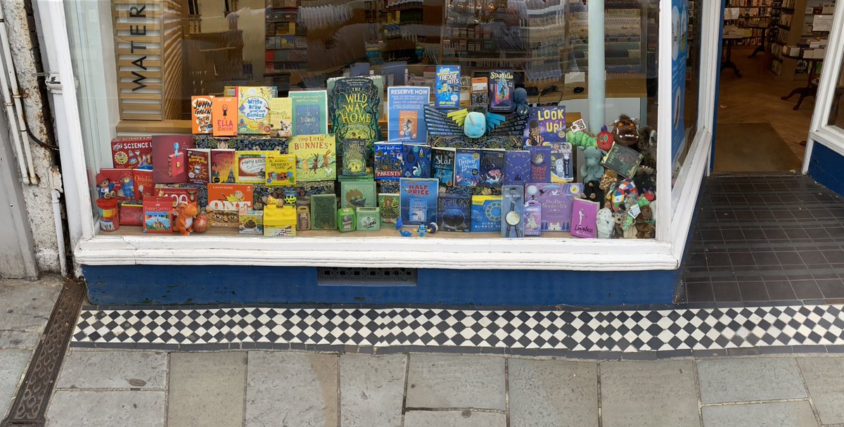 Waterstones Reigate tweet media