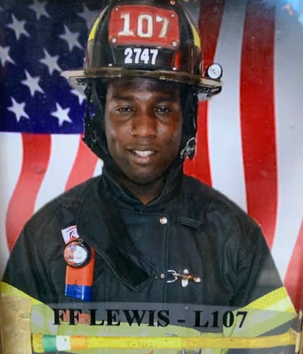 fdnyVULCANS's tweet photo. #Ladder107 responded to a fire in Brooklyn earlier yesterday. FF Khalid Lee says, “We split up during the search and we were able to find the individuals in the apartment with zero visibility”. The patients were transported to local hospitals with serious injuries. https://t.co/qlm17gu4vy