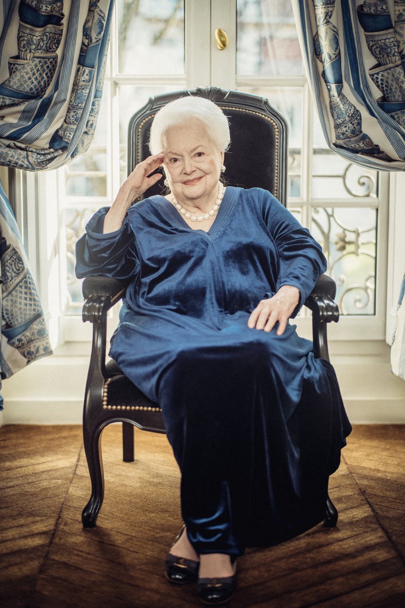 BazBam's tweet photo. #oliviadehavilland , star of a bygone  Hollywood age has died aged 104. She had a storied career ,winning best actress ⁦@TheAcademy⁩ awards for To Each His Own &amp; The Heiress. To many though , she’ll be remembered as kind-hearted Melanie  in Gone With the Wind.#RIP https://t.co/W20CPhiIMR