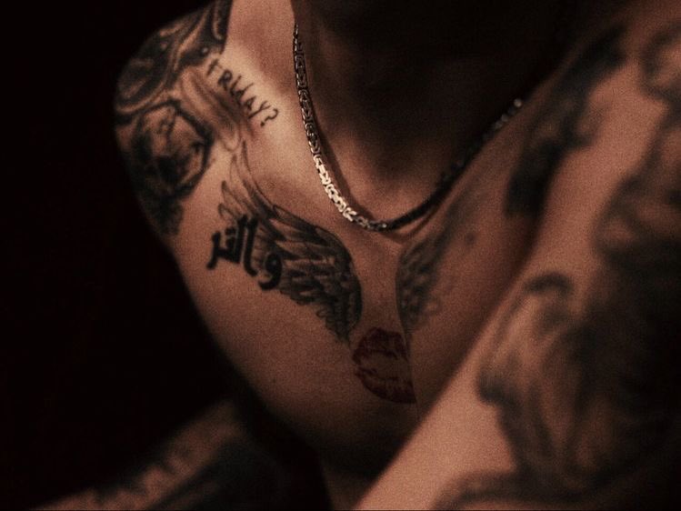 pillowtalksgt's tweet image. —𝐙𝐚𝐲𝐧 𝐌𝐚𝐥𝐢𝐤 𝐝𝐞𝐭𝐚𝐢𝐥𝐬; 𝐚 𝐯𝐞𝐫𝐲 𝐧𝐞𝐞𝐝𝐞𝐝 𝐭𝐡𝐫𝐞𝐚𝐝.❦