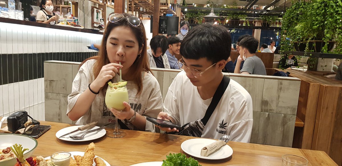 MsPerJer's tweet photo. พาเด็กมากินผัก#เด็กโข่ง https://t.co/mFeowKoqbj