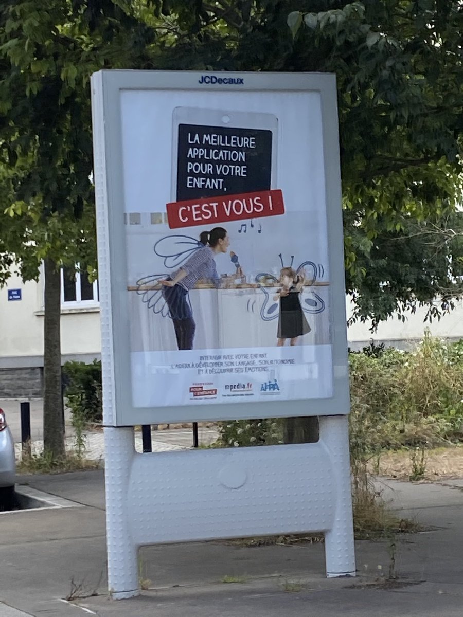 cathsalinier's tweet photo. L AFPA et la fondation pour l enfance expliquent comment les écrans font écran aux interactions primordiales pour le développement de l enfant #afpa.org #mpedia.fr #pediatrie #prevention #enfant https://t.co/Uy23n1qd4F