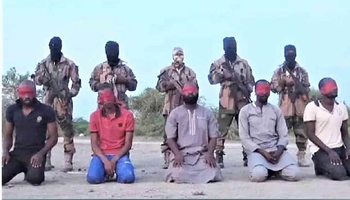 afamdi247's tweet photo. After killing people in Nigeria in large numbers,the Nigeria government will pardon them, the so called repentant bokoharm and accept them into Nigerians Amry is too bad for long will this continues @realDonaldTrump @FLOTUS @IsraeliPM @UNHumanRight @Un @Eu @ECOWASParliamnt.saveus https://t.co/P1Qnb8JLlG