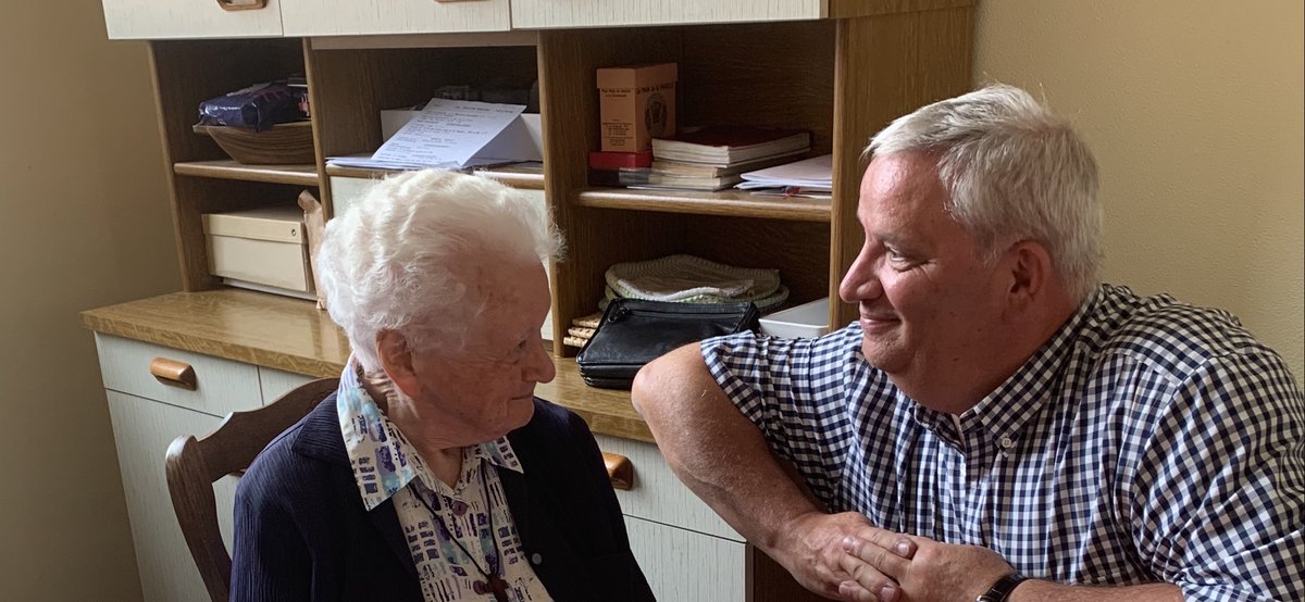 BeaulieuSchool's tweet photo. @BeaulieuSV Sr Marie Louise sends her love and prayers to all Beaulieu students past and present. https://t.co/d2WW2g39dY