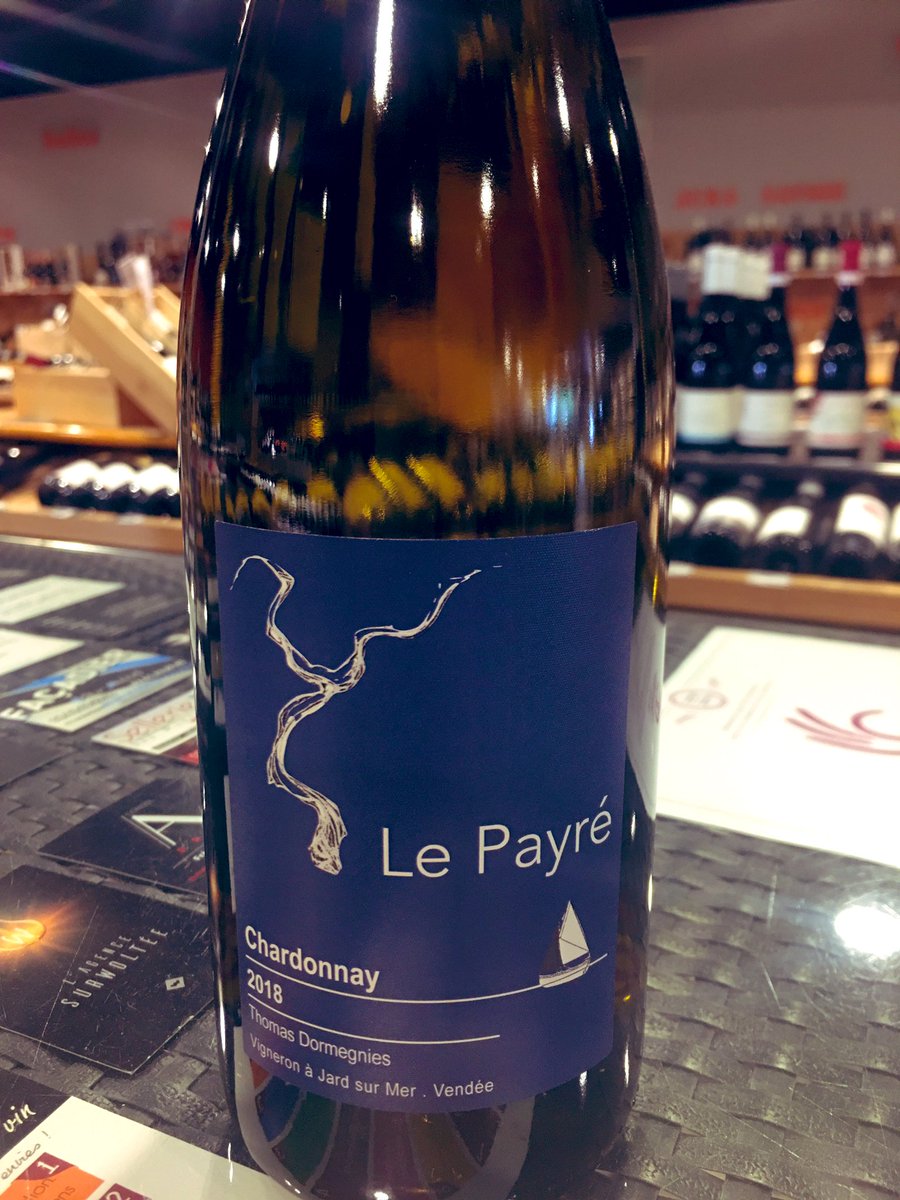 MarcheVins's tweet photo. #MadeInVendee Une jolie nouveauté en cave, 100% Chardonnay de Jard sur mer ! Idéal sur les fruits de mer ou des poissons 🐠 https://t.co/EVSoDt70jZ