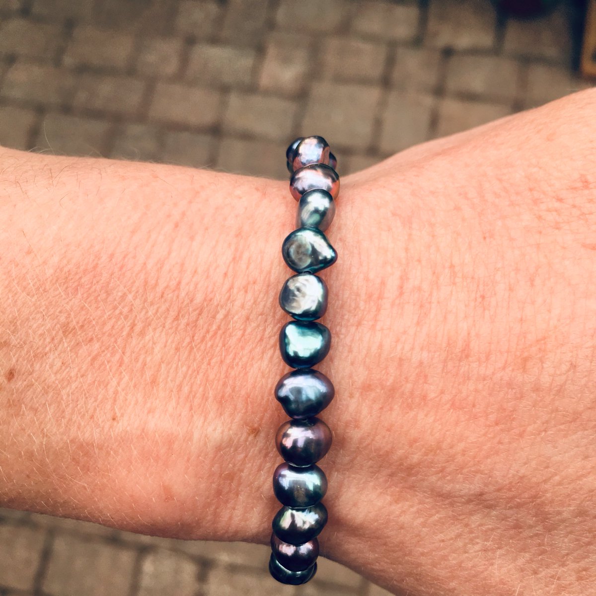 blantonsdesigns's tweet photo. Finally back trading at market - Monmouth and Cirencester so far but you can always buy from my Etsy shop and social media too - these freshwater pearl stretchy bracelets are £25  in various colours - with an added feature of a sterling silver bead covering the knot xx https://t.co/x20XJdCDQb