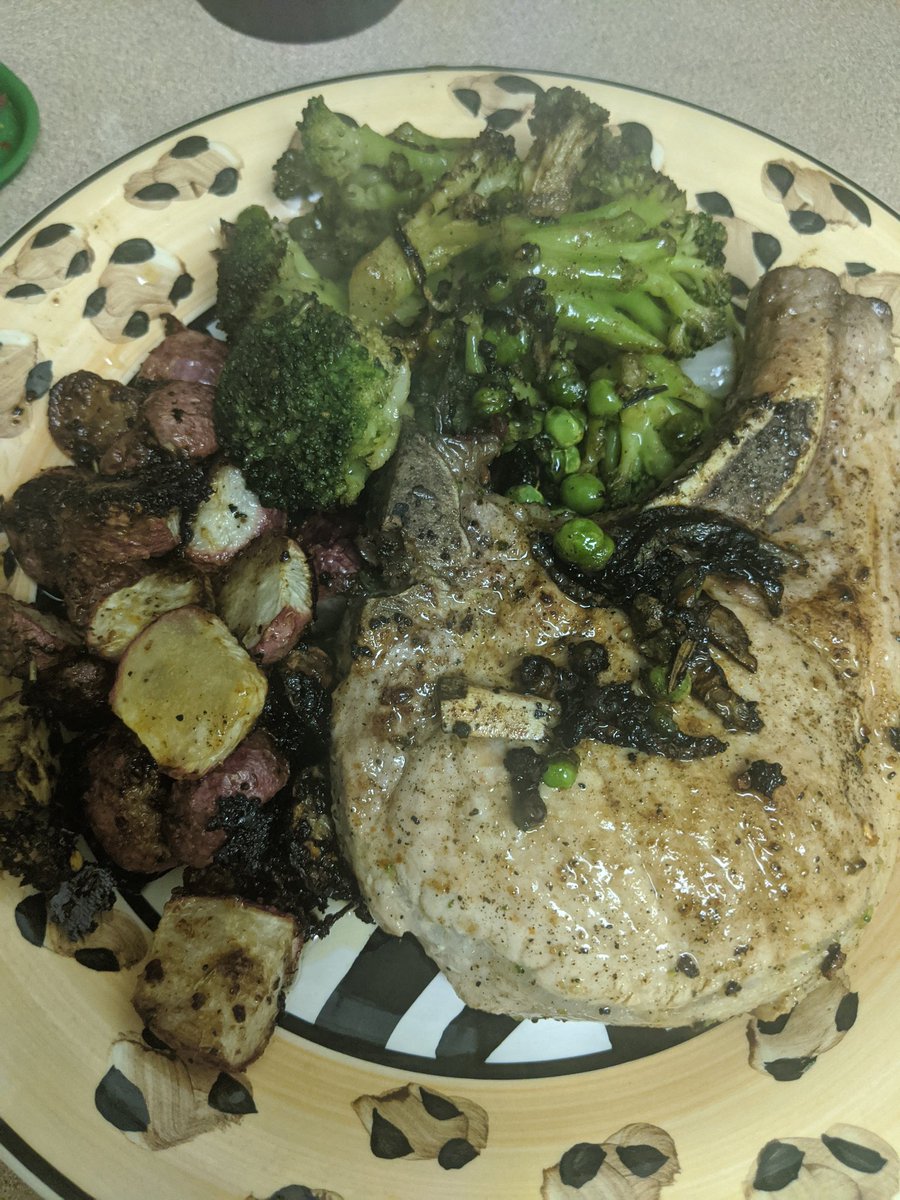 CapnKeto's tweet image. While I watched the fat documentary, I made myself some low carb foods. The radishes are to give me that hash brown taste lol. I added a few peas and a little bit of onion.#fatdocumentary @VinnieTortorich