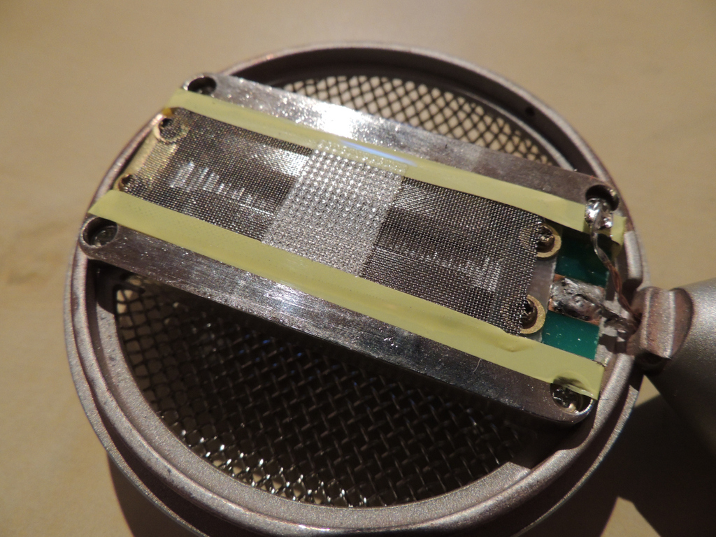 OrthogonalRec's tweet photo. Mod of the grille on that Ribbon mic I did a while back

 #singer #recording #recordingstudio #mic #audio #diyaudio #micmods https://t.co/p9occlSejk