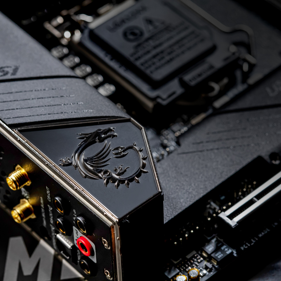 msigaming_de's tweet photo. Das MEG Z490I UNIFY Mainboard, ausgezeichnet als bestes Mini-ITX Motherboard bei den European Hardware Awards 2020 🏆

#MSI #MSIgaming #Mainboard #Motherboard #msiZ490 #bestZ490 #EuropeanHardwareAwards #eha2020 https://t.co/NJWPWyVKke