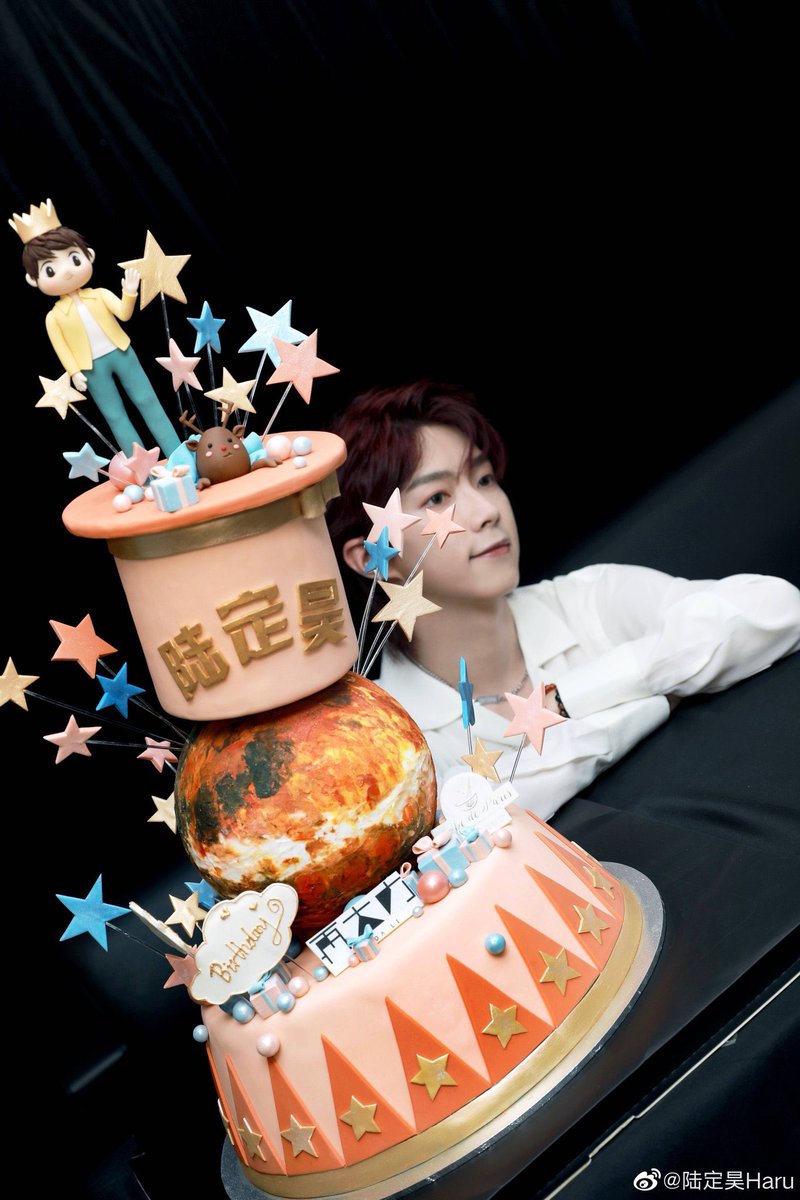 colelat_'s tweet photo. HAPPY BIRTHDAY LU DINGHAO!!!
another year for you and your dreams~ wish you all the best!!
#LuDinghao #BananaCulture #Trainee18 https://t.co/XCFpo2uCyn