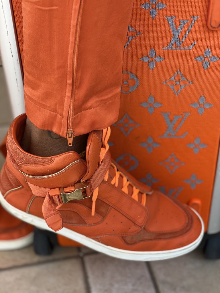 ndomaleho's tweet image. We came. But we came....All. The. Way. Through. I have never seen work looking this pretty. With the day 1 (@somizi) #EssentialWork things.