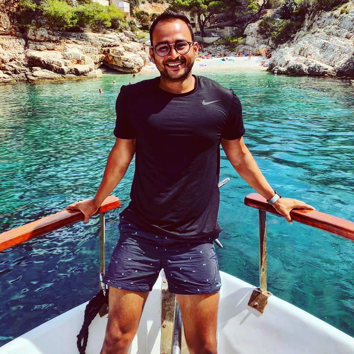 How’s your #weekend going?? 🌊 🌞 😎