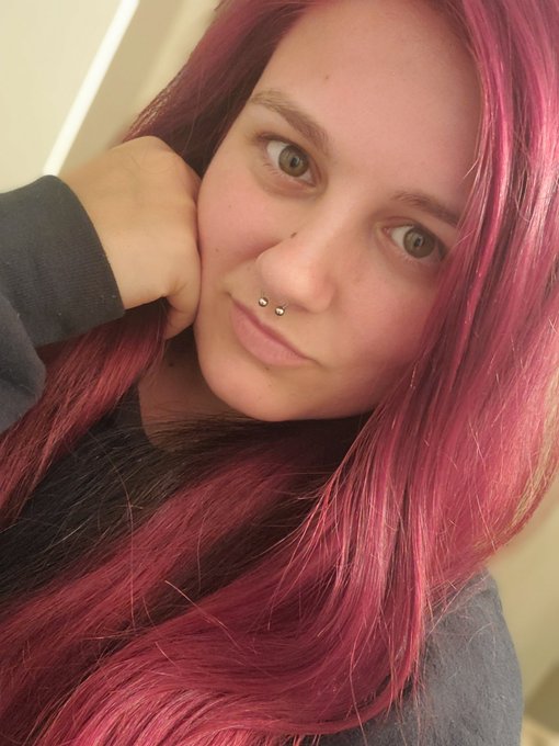 People hater with a sweet smile. https://t.co/xGrSwiAQd5<a href="/tag/clip"class="tags"><span>#clip</span></a><a href="/tag/vaping"class="tags"><span>#vaping</span></a>