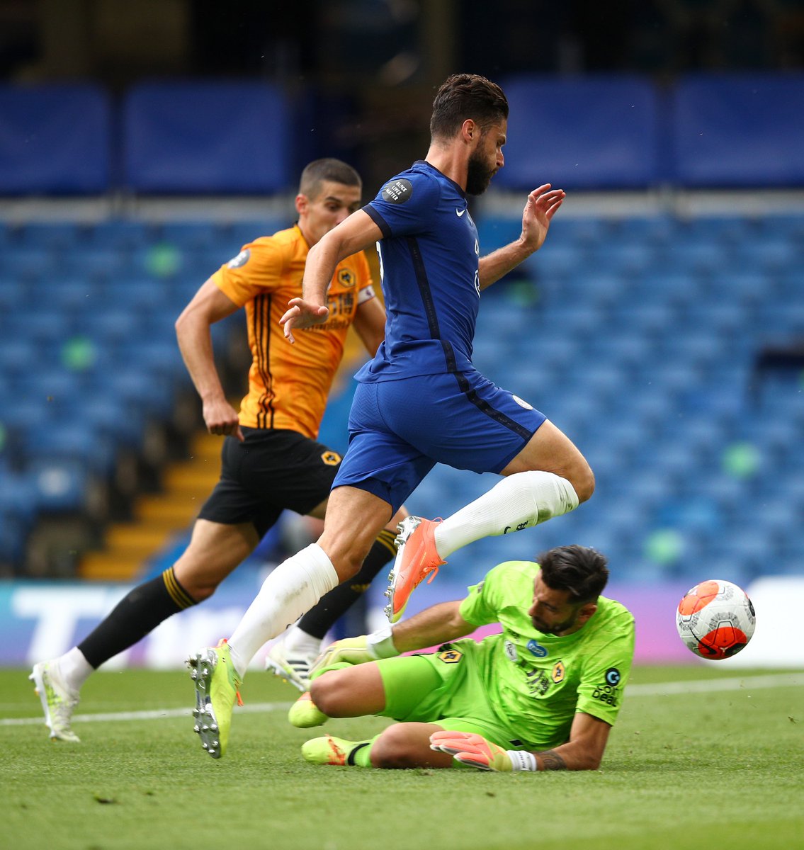 ChelseaFC_Sp's tweet photo. ¿Cómo frenar a Giroud?

respuesta: simplemente no puedes. https://t.co/Cz4jEWlG9D