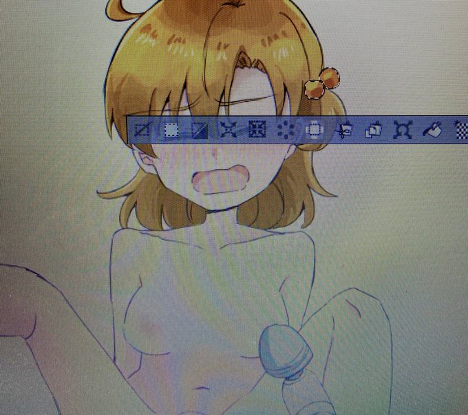 これ昨日描いてる時ちょうどいいところにバーが来てなんかエッ・・・・・・ってなって写真撮っちゃった 