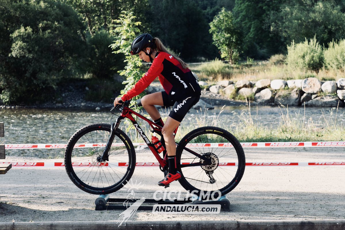 luciiamacho's tweet photo. Victoria🥇en la @copacatalanainternacional 
Circuito muy duro pero divertido🙌🏼
•
📸: @luismanuelmacho
#mmrfactorydevo #youngguns https://t.co/8RhSrGLA2M