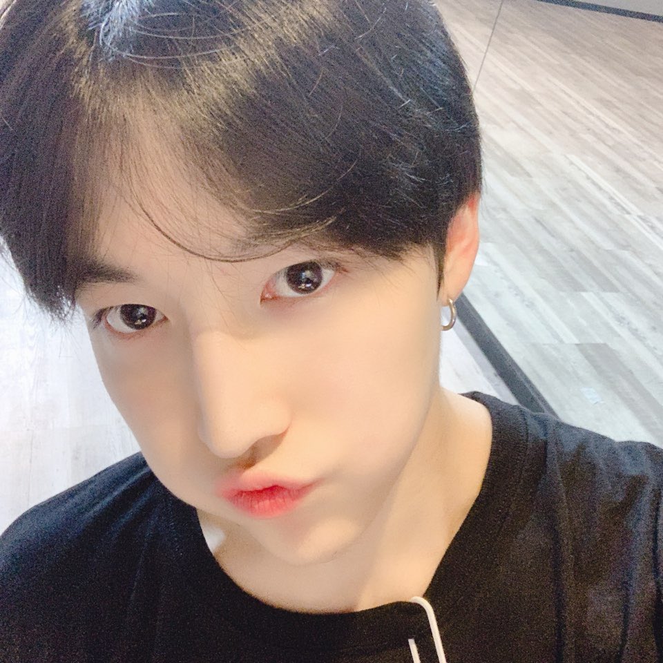 tkaimrih0's tweet photo. доен няшулик и я тоже 
#cukeyselcaday https://t.co/1fTzS9F9H8