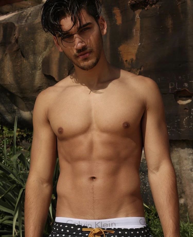 #SeductiveSunday <a href="/HotMomNextDoor/">Amanda Greene</a>