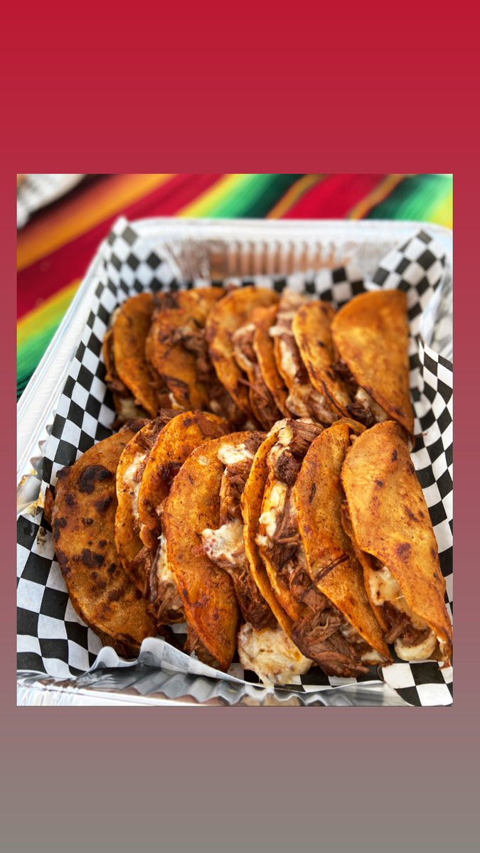 astrid32_astrid's tweet photo. Fontana Ca  come big yourself some bomb food for your cruda 🔥 you will not be disappointed  our mariscos are 🔥🔥 https://t.co/ZmZYD8DOQu