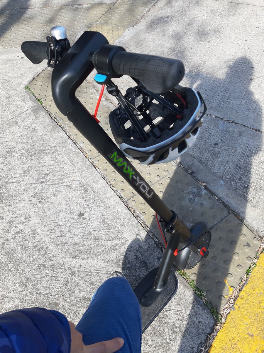 Axeldellolio's tweet photo. Un 🚗 menos
De compras en mi 🛴 😷😊😉
#maxyou #movilidadsustentable #unautomenos #VMP #micromovilidad https://t.co/PQOOKytzgR