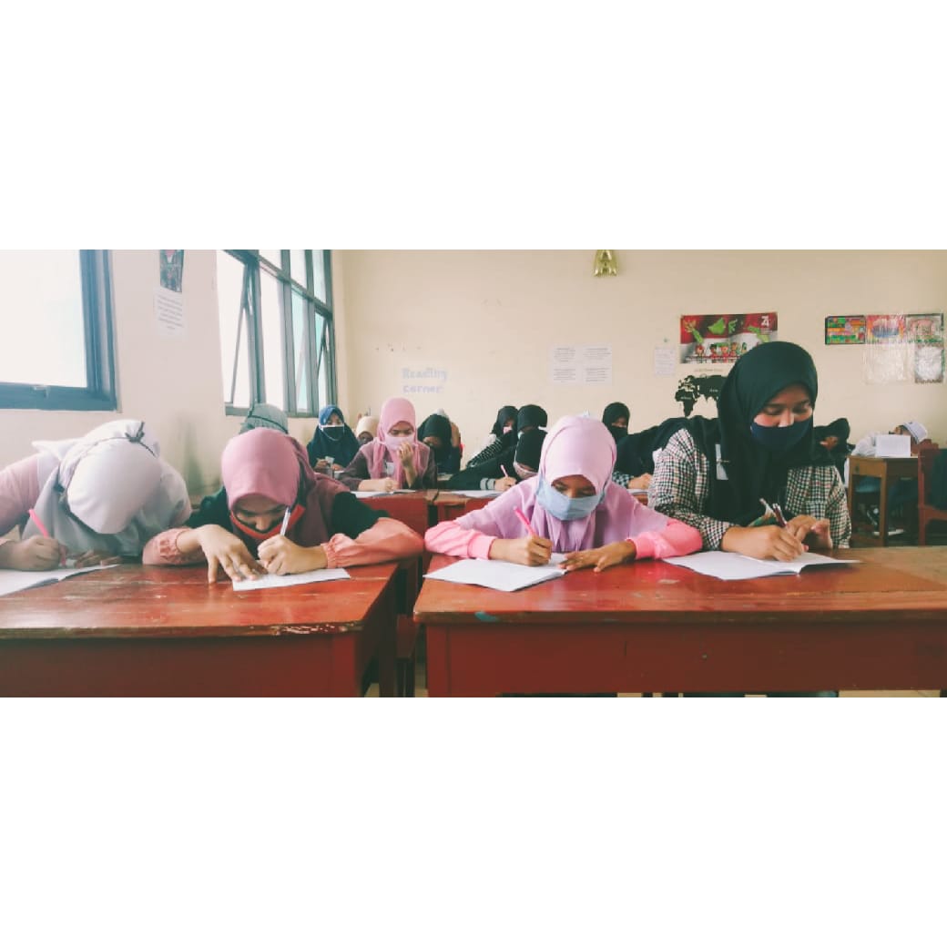 mtsn13jaksel's tweet photo. kegiatan pengenalan lingkungan sekolah kepada siswa² baru... 

#mtsn13jakartaselatan #mtsn #ulujami 
#matsama #siswabaru #pesanggrahan #mpls #ospek https://t.co/j7NiqYW4iE