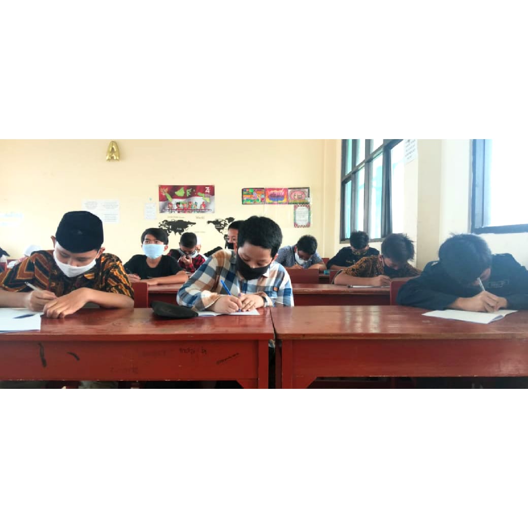 mtsn13jaksel's tweet photo. kegiatan pengenalan lingkungan sekolah kepada siswa² baru... 

#mtsn13jakartaselatan #mtsn #ulujami 
#matsama #siswabaru #pesanggrahan #mpls #ospek https://t.co/j7NiqYW4iE
