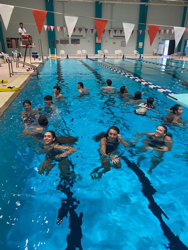 AquaticCPRNY's tweet photo. HUGE, SAFE CLASSES?! We’re giving away free masks to our students to make sure we prioritize safety above all else 🔥😷
#safety #aquaticsolutions #free #facemask #COVID #coronavirus #lifeguard #pool #swim https://t.co/j7HlRyjIu4
