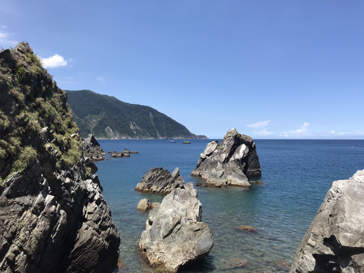 zoe51089903's tweet photo. May nature teach us to look inward to recognize who we are
#ChangeTheWordWithConscience #love #peace #goodvibes https://t.co/hSlV7mip6A