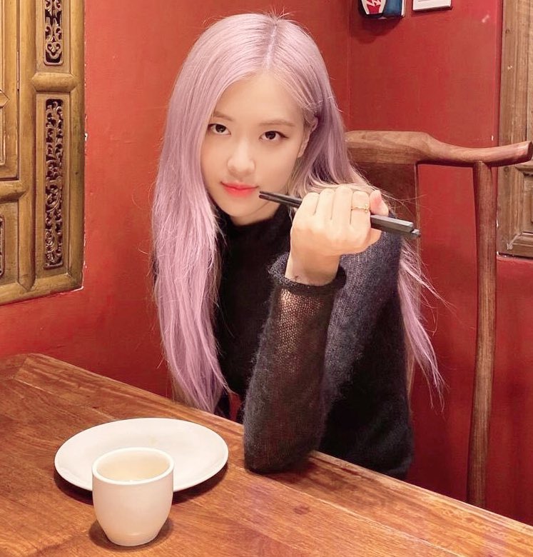 rosie tweet media