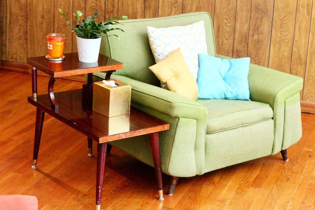 M_C_Mahalo's tweet photo. #midcenturymahalo #midcenturychair #midcenturyfurniture #midcenturyinterior #midcenturyinteriors #midcenturydesign #midcenturystyle #pinupphotography #pinupphotoshoot #movieprop #timeperiod #periodpiece #retrohauls #wingbackchair #wingback #greenfurniture #woodpaneling #har… https://t.co/S7eU4pnubC