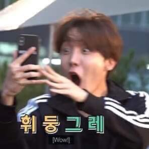 syubhoya's tweet photo. @BTS_twt https://t.co/ZTU1bRZyj6