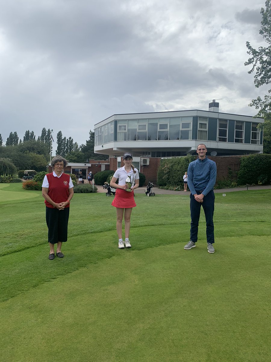 PeteLiviePGA's tweet photo. Huge congratulations to Emmanuelle Hewson from Mid Herts Golf Club on winning The Leicestershire Lady Fox 🦊 🏌️‍♀️ Thanks to all that entered - its been a great day! https://t.co/1WLELcvuS6