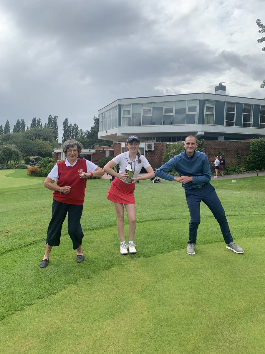 PeteLiviePGA's tweet photo. Huge congratulations to Emmanuelle Hewson from Mid Herts Golf Club on winning The Leicestershire Lady Fox 🦊 🏌️‍♀️ Thanks to all that entered - its been a great day! https://t.co/1WLELcvuS6