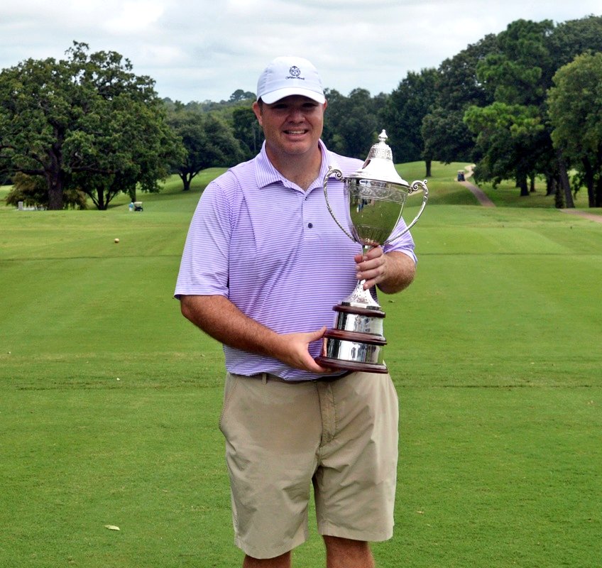 TexasGolfAssoc's tweet photo. Hickman reigns supreme at the #TXMidAmMatch with a 5 &amp; 4 victory over Colby Harwell. 

Hickman defended his home turf of #WillowBrookCC from start to finish. 

Complete results at https://t.co/7fHnJx0UIq. https://t.co/nKZSHZdni1