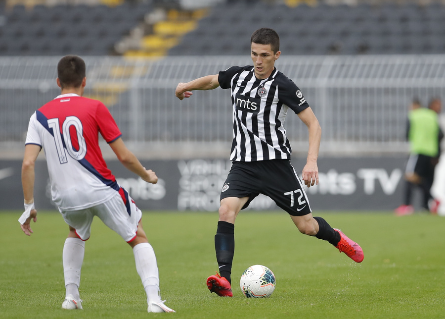 FKPartizanBG's tweet photo. FK Partizan - @FkProleter 
#partizanproleter #crnibeli #parpro https://t.co/O5oMyRVrAO