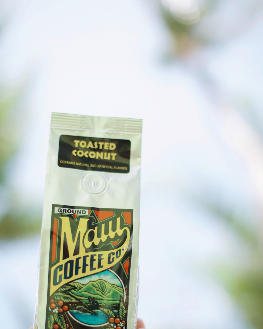MauiCoffeeCo's tweet photo. Currently sipping on some Maui Toasted Coconut coffee underneath some coconut trees 🌴

#mauicoffeeco #coffeetogo #cupofcoffee #hawaiicoffee #coffeedaily #konacoffee #bestcoffee #coffees #ineedcoffe... https://t.co/PU9Dzdoa5E