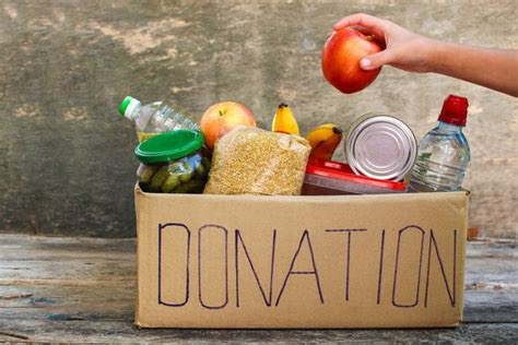 DebPapesh4's tweet photo. Dublin Truck-n-Trunk
#eatwelldogood
•4 Food Trucks 
•3 Dublin non-profits
•Drive thru donation drop/dinner pick-up😷 
•Online order/pay/text when food is ready via https://t.co/MeIuLomOnR 
•Pantry/self care/school supply items/$ 
@spaatriverridge 
🗓 Sunday 7/26
🕰 5-8 pm https://t.co/DtpHRg5XSe