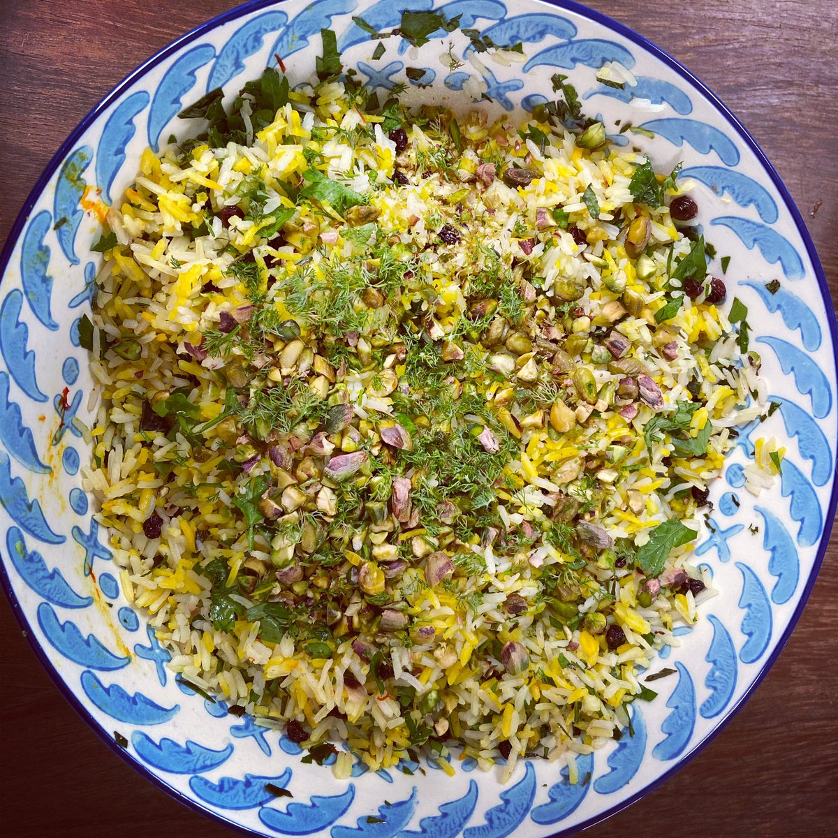 HannahPollyOD's tweet photo. Saffron rice, loads of herbs, lemon, pistachios and currants! #summersundaylunch #theoliveclub #foodie #supperclub #homerestaurant #brickendon #hertfordshirefood #hertford #growyourown https://t.co/zVR5pgutYB