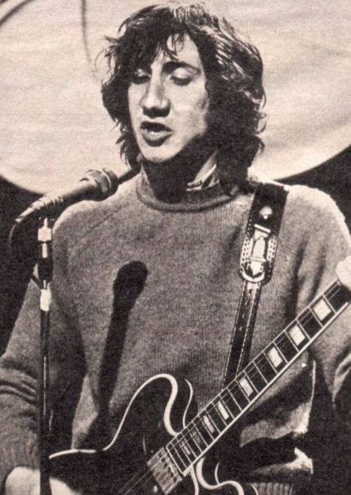 thread of any pete pics i can find for  @goingmobile cause she deserves all the pete pics