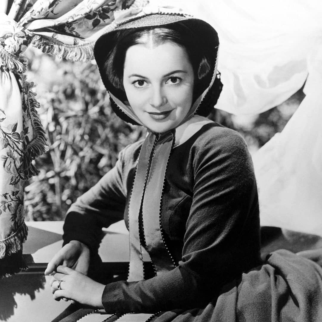 Filmaffinity's tweet photo. Muere a los 104 años Olivia de Havilland, la última actriz del cine clásico de Hollywood:

https://t.co/UQuOOF8qEi

Lo que el viento se llevó
Robin de los bosques
Murieron con las botas puestas
El capitán Blood
La heredera
A través del espejo
Y muchas más...

 #oliviadehavilland https://t.co/cNVtvSe4tU