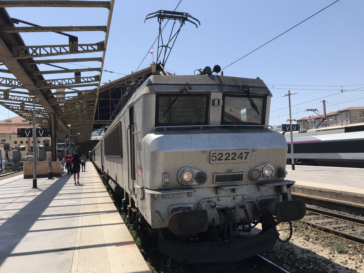 TrainKenny's tweet photo. Mesdames messieurs bonjour Bienvenu à bord du #TER17485 qui partira de Marseille-Saint-Charles à 14h58 et à destination de Nice Arrivé prévu à 17h39 #BB22247 #Terpaca photo prise en Juillet 2020 https://t.co/I72E0Y8FnM